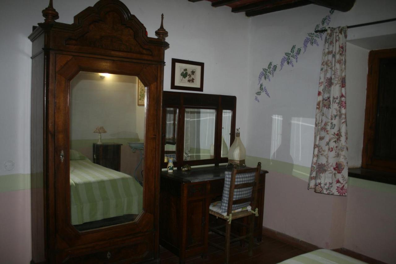 B & B I Melograni Porano Exterior photo
